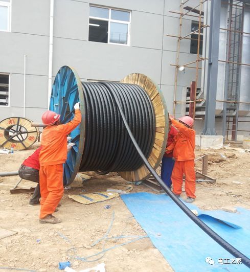 一條完成開關柜安裝，電纜橋架施工，電纜敷設及布線施工，照明配電箱施工