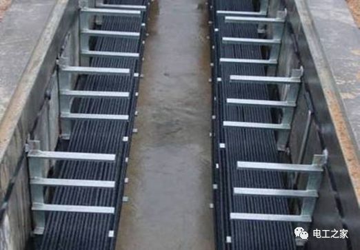 一條完成開關柜安裝，電纜橋架施工，電纜敷設及布線施工，照明配電箱施工