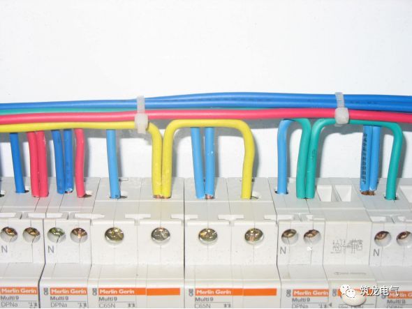 《建筑電氣工程施工質量驗收規范》GB50303-2015 配電箱(機柜)安裝詳細說明！