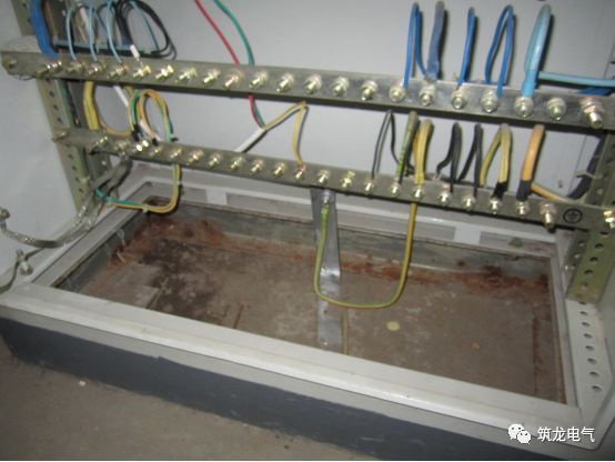 《建筑電氣工程施工質量驗收規范》GB50303-2015 配電箱(機柜)安裝詳細說明！