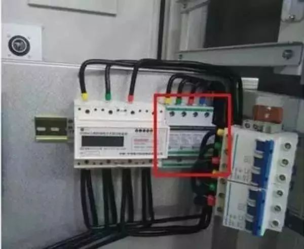 配電箱內部結構詳細分析，誰看誰懂，學不求人！