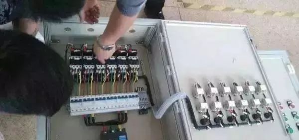 配電箱內部結構詳細分析，誰看誰懂，學不求人！