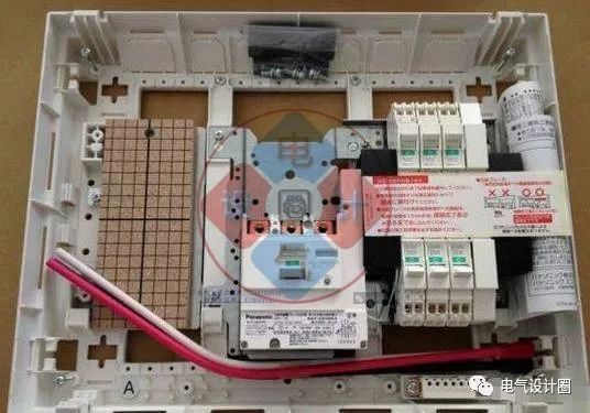 日本的配電箱設計太先進了，難怪國內的漏電開關總是跳閘！